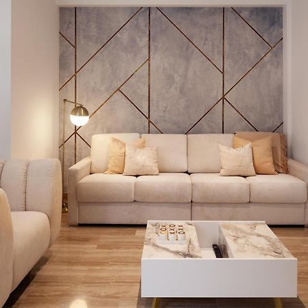 Inmalaga Uncibay Square 2 Apartment Luaran gambar