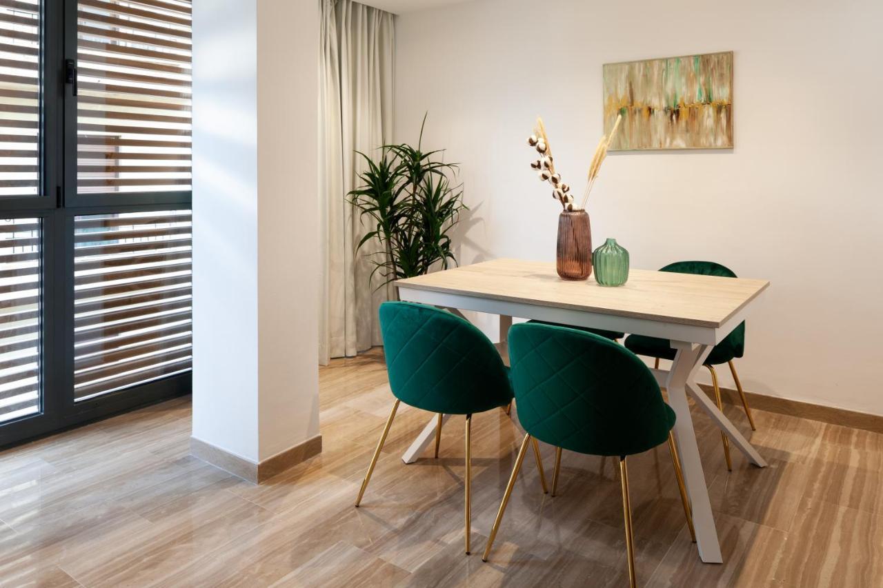 Inmalaga Uncibay Square 2 Apartment Luaran gambar