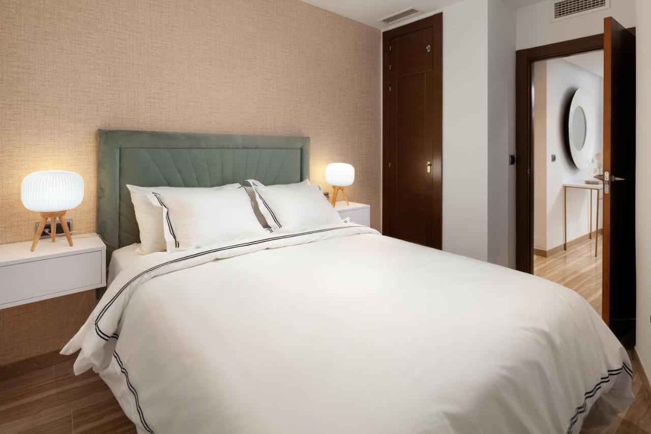 Inmalaga Uncibay Square 2 Apartment Luaran gambar